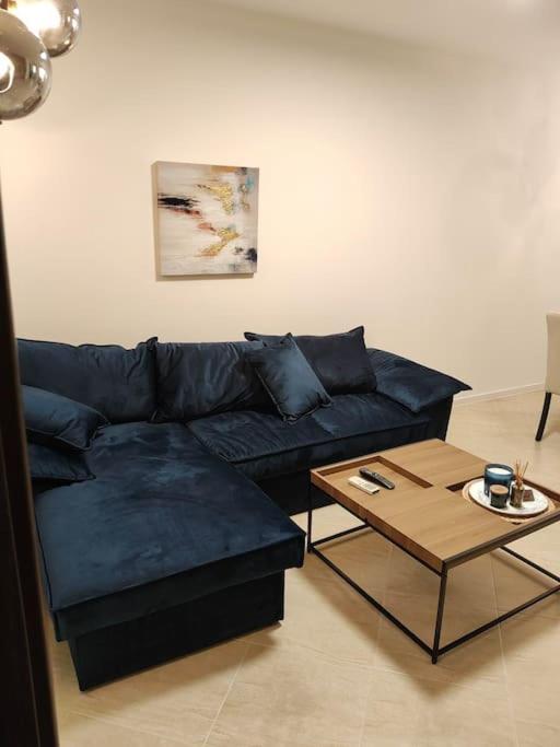 Modern 2bdrm In 5* & Pool Апартаменти *